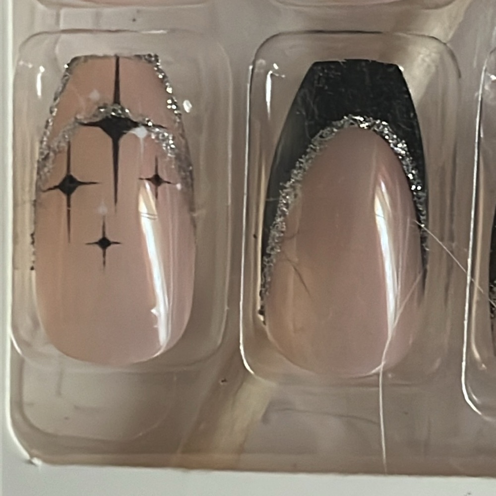 Black, Silver Tips, Solid Black, And Diamond Pres… - image 2